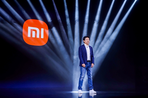 享界V8细节公开:MPV首发五防隐藏式地轨 防踩踏防尘还静音
