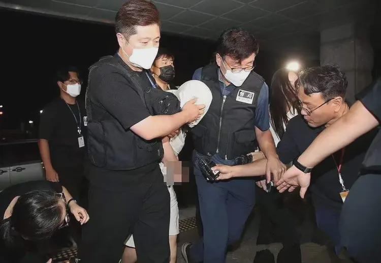 55岁周鸿祎和71岁马未都切磋摔跤!周鸿祎居然输了
